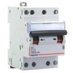 LEGRAND DX3 Disjoncteur tétrapolaire 32A courbe C 6kA 400V - 406913