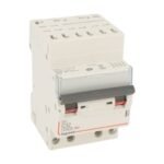 LEGRAND DX3 Disjoncteur tétrapolaire 32A auto/vis courbe C 4,5kA 400V - 406922 – Image 2