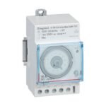 LEGRAND Interrupteur horaire 16A monophasé analogique programmable journalier 3 modules - 412823