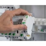 SCHNEIDER Resi9 XE Disjoncteur 32A auto Ph+N courbe C 3kA 230V - R9EFC632 – Image 5